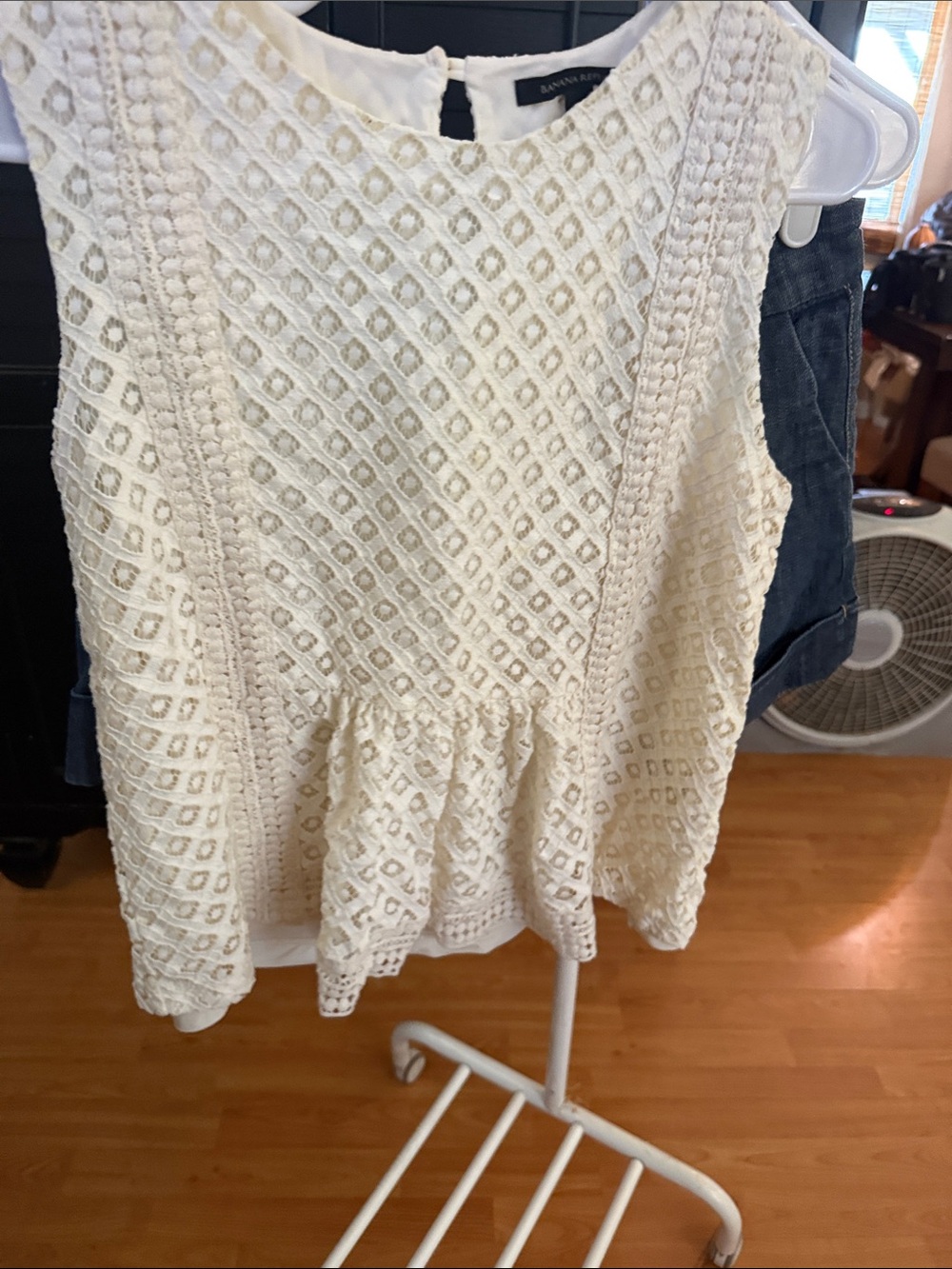 Banana Republic Cream Sleeveless Eyelet Peplum Top